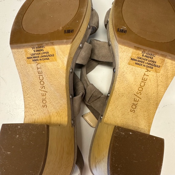 Sole Society Gray Suede Sandals - Picture 3 of 8